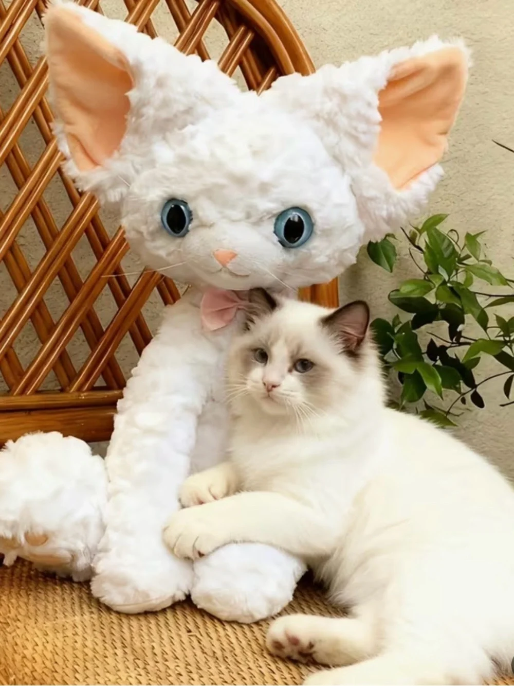 NWOT White Plush Cat with Pastel Plaid Bow, Plush Toys,
